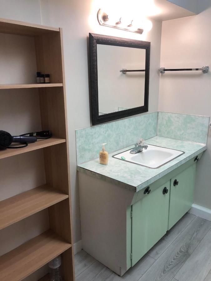 Cozy Guest Home Close To Downtown Vancouver Sights & Subway Station Extérieur photo
