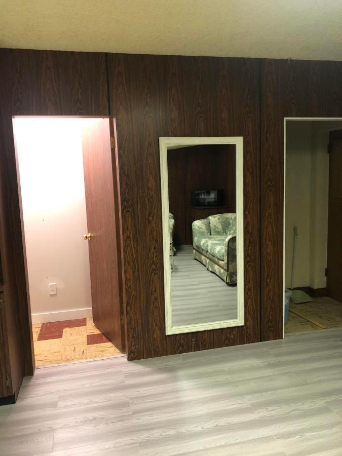 Cozy Guest Home Close To Downtown Vancouver Sights & Subway Station Extérieur photo